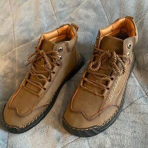 Men's Tan Chukka Boots